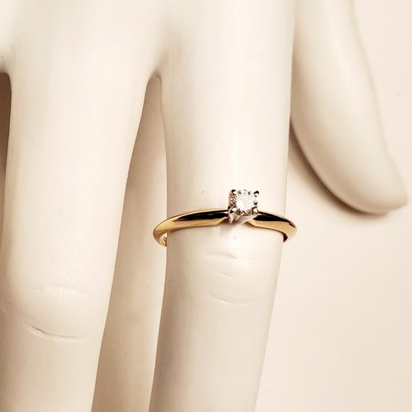 New 14K  Diamond  Solitaire  Engagement  RING - Picture 6 of 9